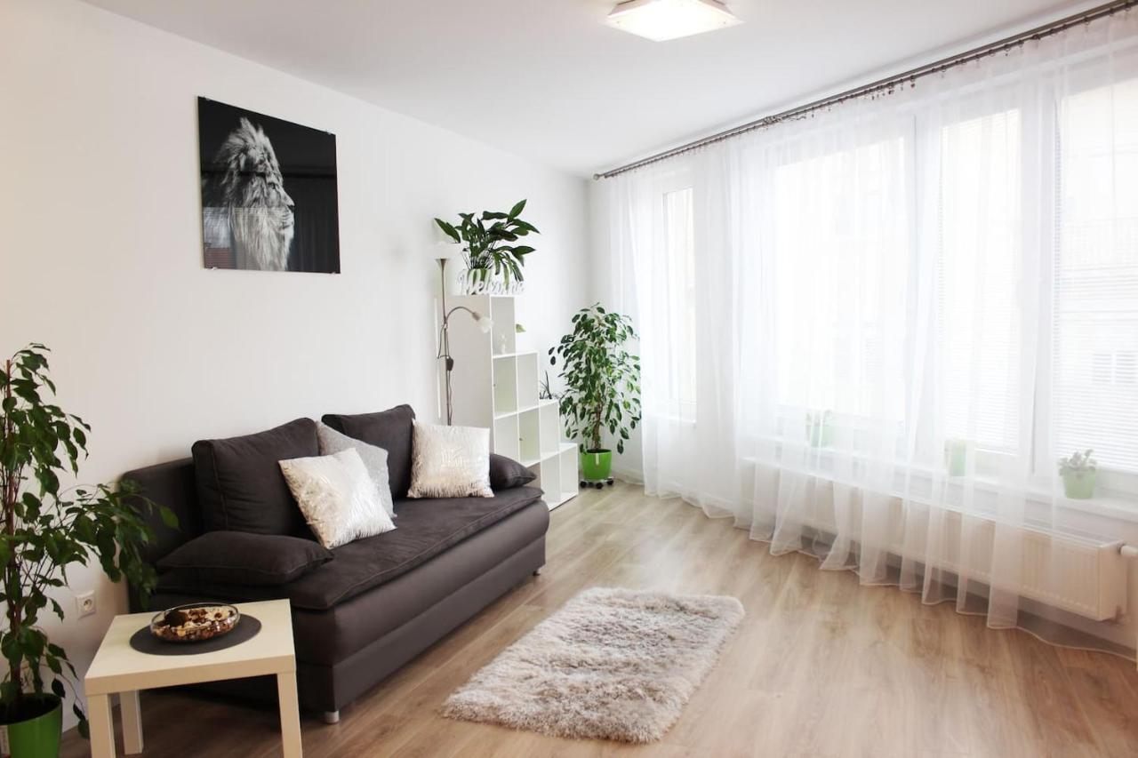 Leo Apartment Free Parking - Augusta Bratislava Dış mekan fotoğraf