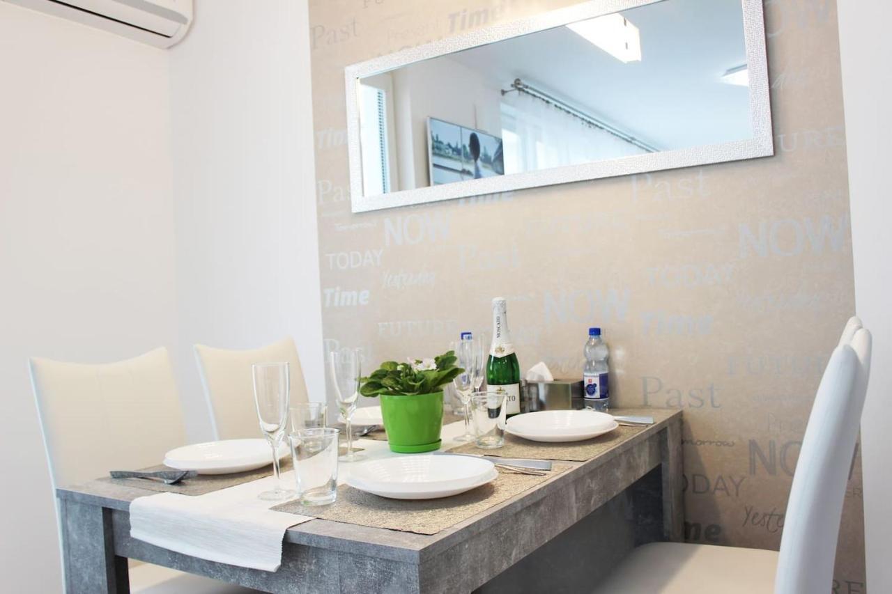 Leo Apartment Free Parking - Augusta Bratislava Dış mekan fotoğraf